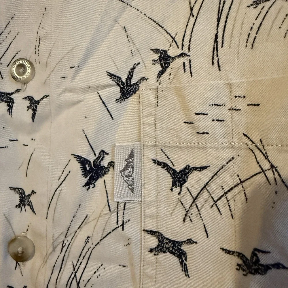 Roundtree & Yorke Auth Outfitters Men's XL Beige Navy Duck Print Button Up Shirt